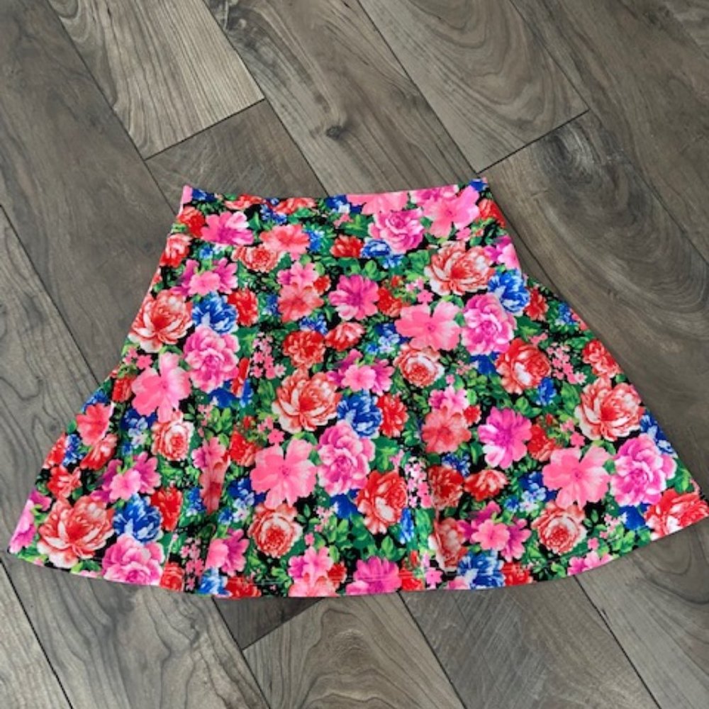 Stretchy Floral Mini Skirt